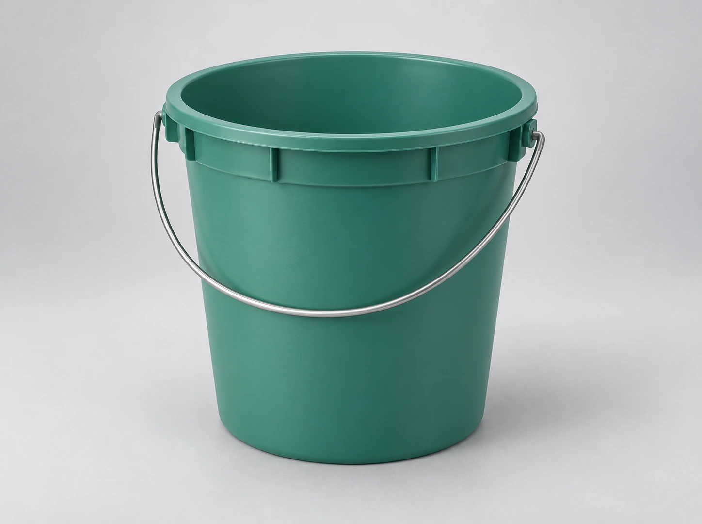 UBQ158 15L Stackable Utility Bucket